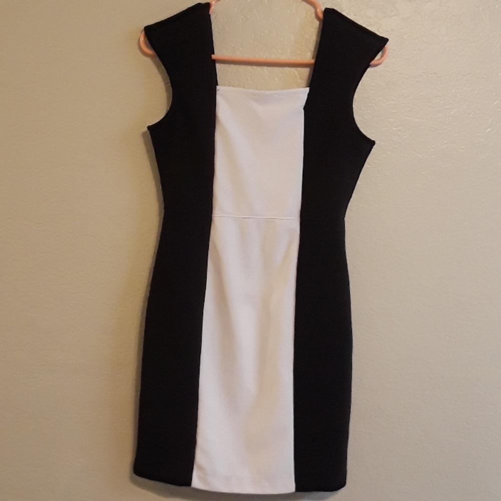 Worthington black and white mini dress